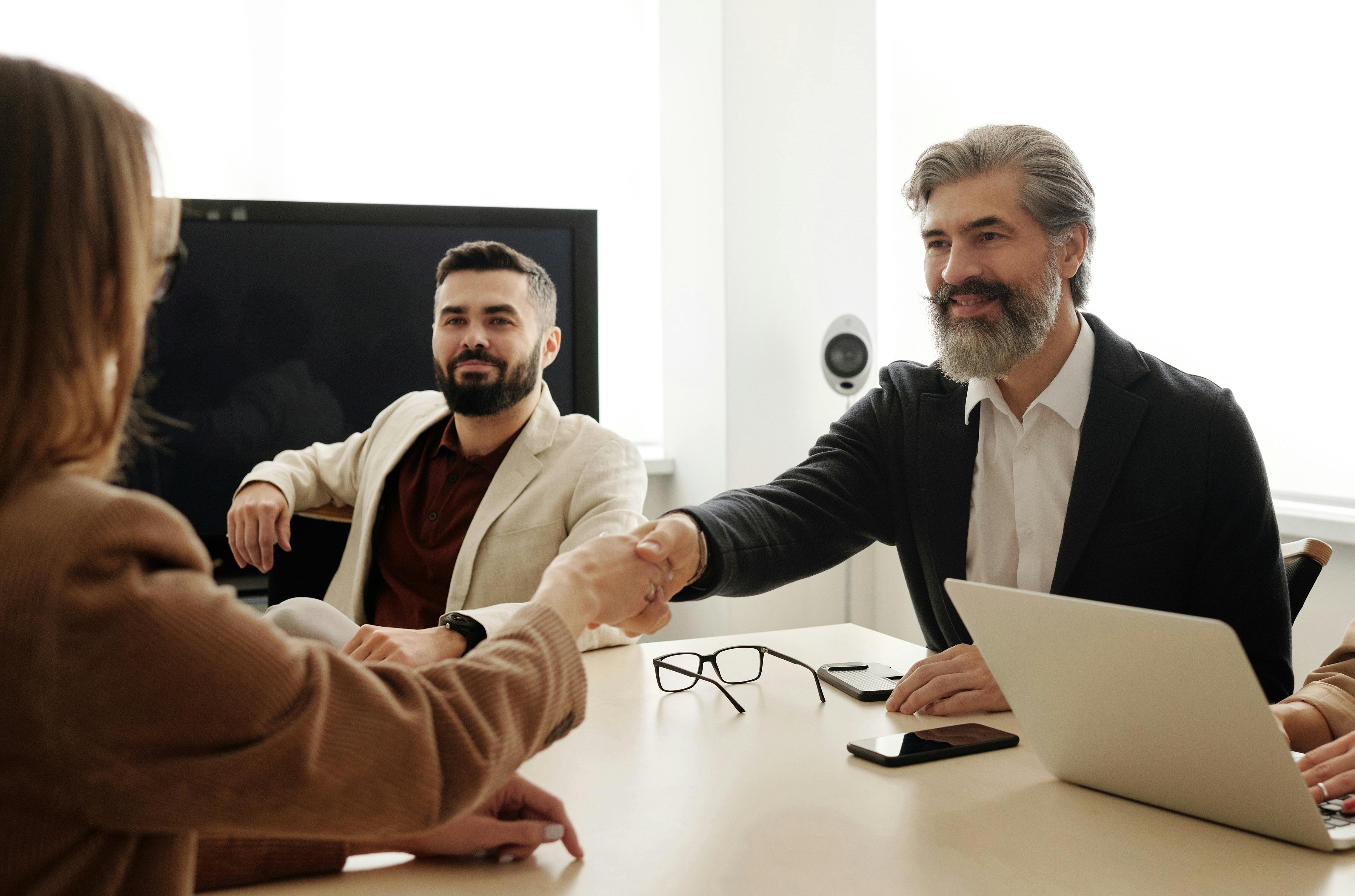 How to Choose the Best Contract Management Software: A Buyer’s Checklist